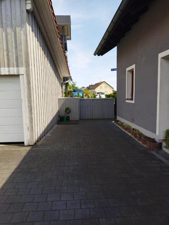 Aussergewoehnliche Atelierferienwohnung Mit Balkon An Der Donau Winzer Exterior foto